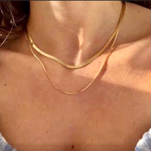 NEW 18K Gold Plated Flat Herringbone Snake Chain Double Layer Necklace - Picture 3 of 4